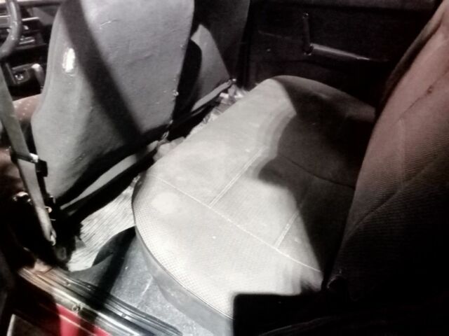 Червоний ВАЗ 2109, об'ємом двигуна 1.3 л та пробігом 256 тис. км за 1198 $, фото 6 на Automoto.ua