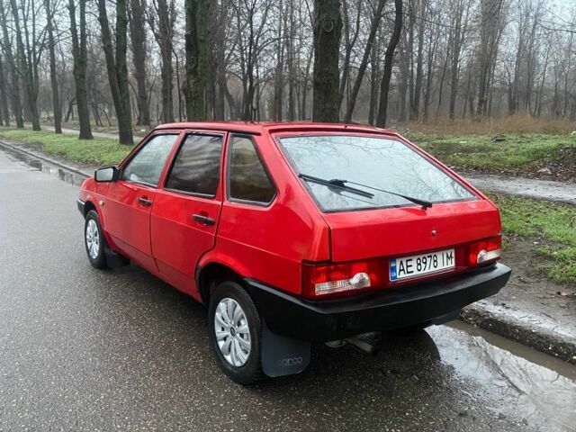 Красный ВАЗ 2109, объемом двигателя 1 л и пробегом 80 тыс. км за 793 $, фото 2 на Automoto.ua