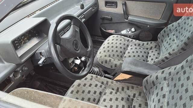Красный ВАЗ 2109, объемом двигателя 1.5 л и пробегом 70 тыс. км за 1600 $, фото 5 на Automoto.ua