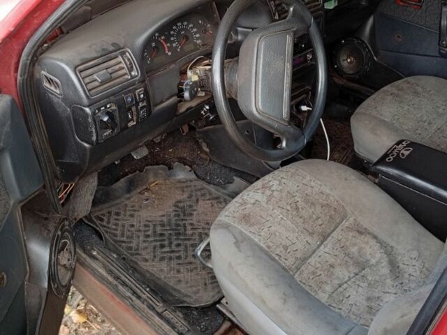 Красный ВАЗ 2109, объемом двигателя 1 л и пробегом 1000 тыс. км за 652 $, фото 2 на Automoto.ua