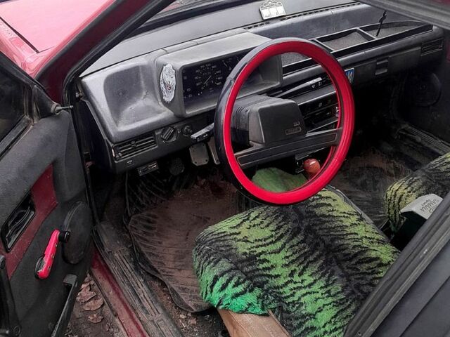 Красный ВАЗ 2109, объемом двигателя 15 л и пробегом 0 тыс. км за 650 $, фото 2 на Automoto.ua