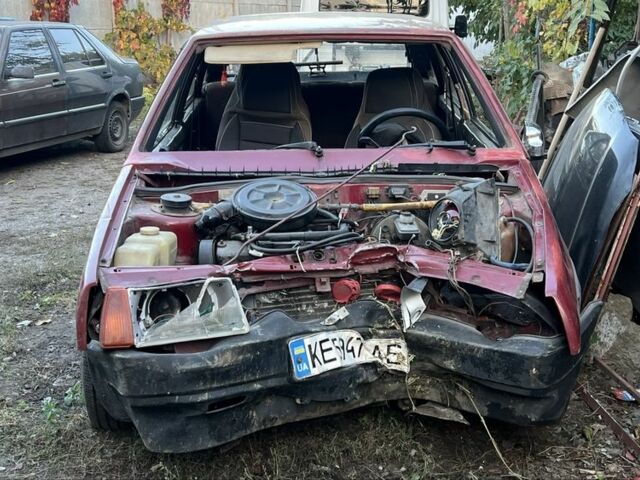 ВАЗ 2109 1995 в Днепре (Днепропетровске) на Automoto.ua Красный ВАЗ 2109, объемом двигателя 1.5 л и пробегом 1 тыс. км за 250 $, фото 3 на Automoto.ua