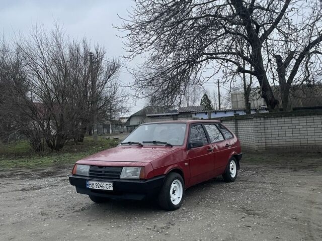 Красный ВАЗ 2109, объемом двигателя 1.5 л и пробегом 1000 тыс. км за 758 $, фото 5 на Automoto.ua