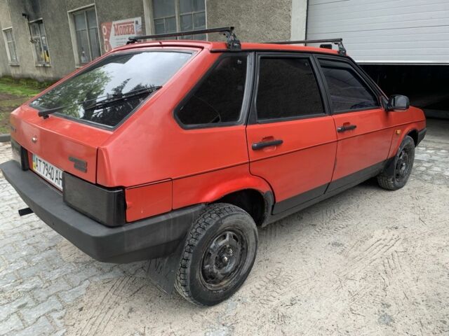 Красный ВАЗ 2109, объемом двигателя 1.5 л и пробегом 250 тыс. км за 850 $, фото 2 на Automoto.ua