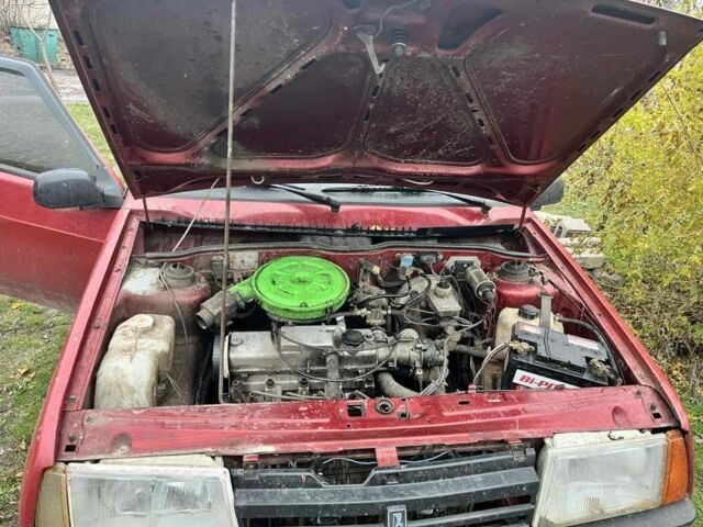 Красный ВАЗ 2109, объемом двигателя 1.5 л и пробегом 200 тыс. км за 953 $, фото 8 на Automoto.ua