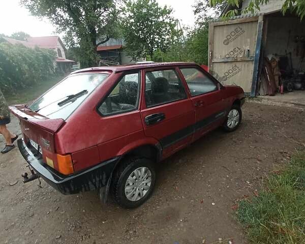Красный ВАЗ 2109, объемом двигателя 1.5 л и пробегом 350 тыс. км за 800 $, фото 2 на Automoto.ua