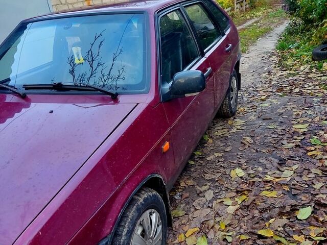 Красный ВАЗ 2109, объемом двигателя 1.3 л и пробегом 120 тыс. км за 800 $, фото 2 на Automoto.ua