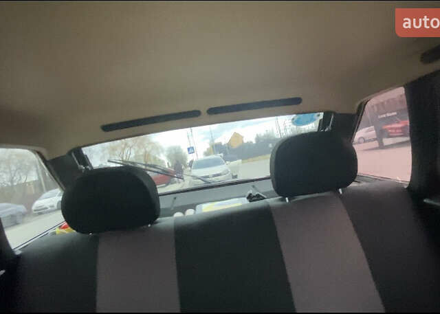 Красный ВАЗ 2109, объемом двигателя 1.5 л и пробегом 30 тыс. км за 1800 $, фото 6 на Automoto.ua