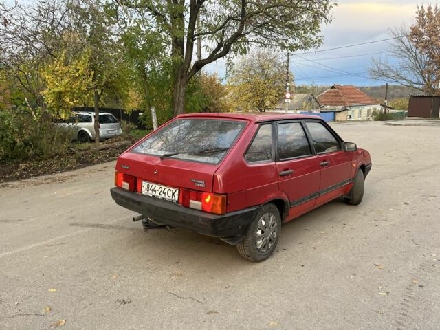 Красный ВАЗ 2109, объемом двигателя 0 л и пробегом 220 тыс. км за 900 $, фото 2 на Automoto.ua