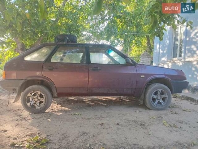 ВАЗ 2109 1996 в Николаеве на Automoto.ua Красный ВАЗ 2109, объемом двигателя 1.6 л и пробегом 320 тыс. км за 1186 $, фото 6 на Automoto.ua