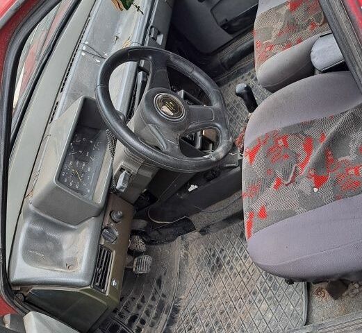 Красный ВАЗ 2109, объемом двигателя 1.5 л и пробегом 200 тыс. км за 499 $, фото 3 на Automoto.ua