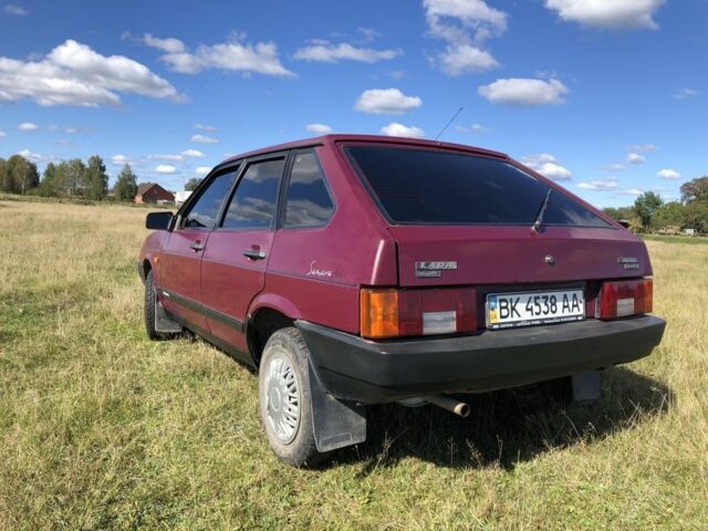 ВАЗ 2109 1996 в Владимирце на Automoto.ua Красный ВАЗ 2109, объемом двигателя 1.5 л и пробегом 77 тыс. км за 1250 $, фото 5 на Automoto.ua