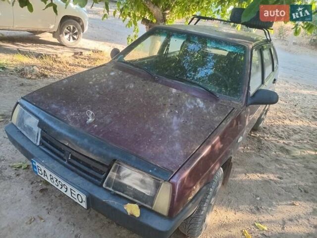 ВАЗ 2109 1996 в Николаеве на Automoto.ua Красный ВАЗ 2109, объемом двигателя 1.6 л и пробегом 320 тыс. км за 1186 $, фото 5 на Automoto.ua