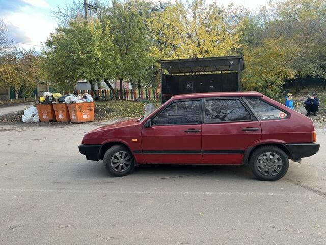 Красный ВАЗ 2109, объемом двигателя 0 л и пробегом 220 тыс. км за 900 $, фото 3 на Automoto.ua