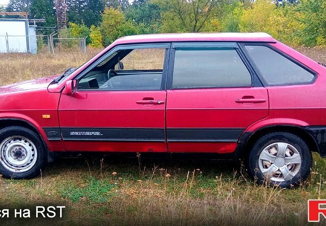 Красный ВАЗ 2109, объемом двигателя 1.5 л и пробегом 250 тыс. км за 1100 $, фото 1 на Automoto.ua