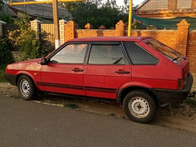 Красный ВАЗ 2109, объемом двигателя 0 л и пробегом 182 тыс. км за 700 $, фото 2 на Automoto.ua
