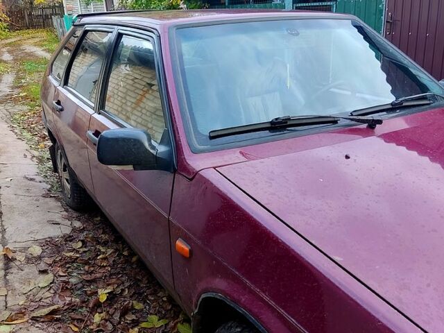 Красный ВАЗ 2109, объемом двигателя 1.3 л и пробегом 120 тыс. км за 800 $, фото 3 на Automoto.ua