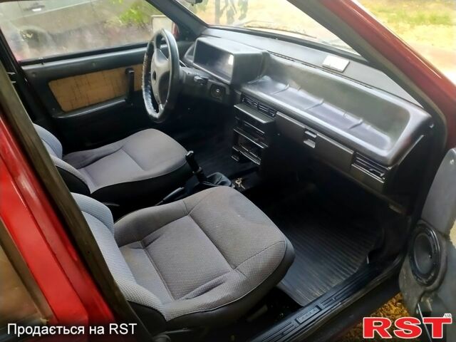 Красный ВАЗ 2109, объемом двигателя 1.5 л и пробегом 0 тыс. км за 922 $, фото 1 на Automoto.ua