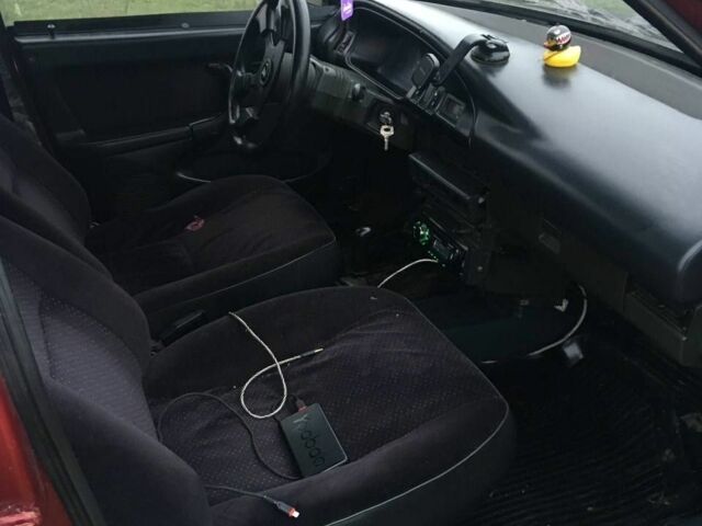 Червоний ВАЗ 2109, об'ємом двигуна 1.5 л та пробігом 93 тис. км за 1157 $, фото 2 на Automoto.ua