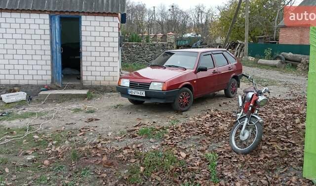 Красный ВАЗ 2109, объемом двигателя 1.5 л и пробегом 110 тыс. км за 1900 $, фото 3 на Automoto.ua
