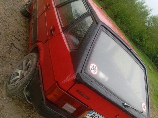 Красный ВАЗ 2109, объемом двигателя 1.6 л и пробегом 300 тыс. км за 400 $, фото 4 на Automoto.ua