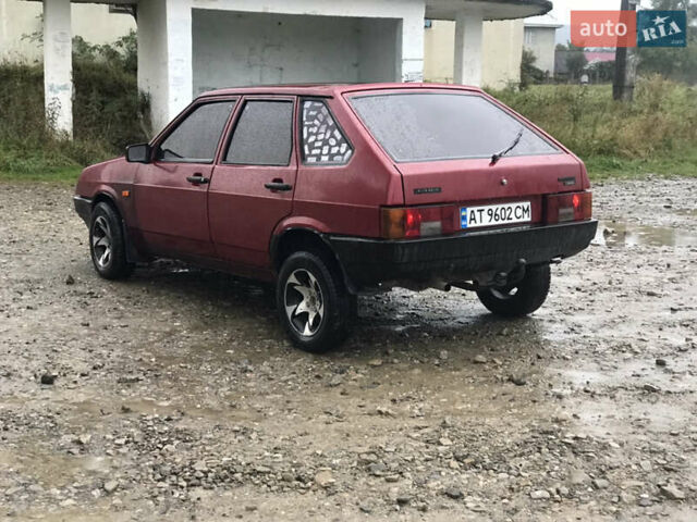 Красный ВАЗ 2109, объемом двигателя 1.5 л и пробегом 325 тыс. км за 800 $, фото 4 на Automoto.ua