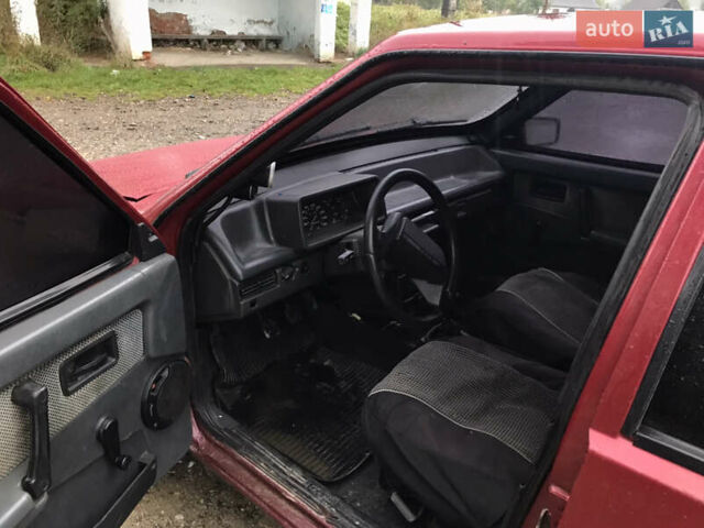 Красный ВАЗ 2109, объемом двигателя 1.5 л и пробегом 325 тыс. км за 800 $, фото 5 на Automoto.ua