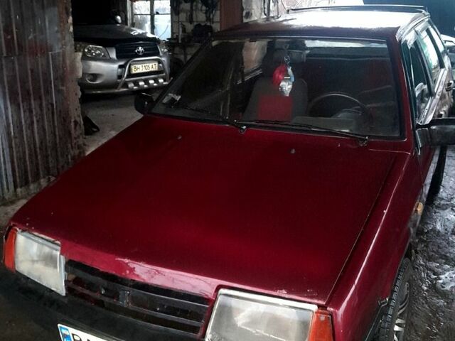 Красный ВАЗ 2109, объемом двигателя 1.5 л и пробегом 30 тыс. км за 950 $, фото 2 на Automoto.ua