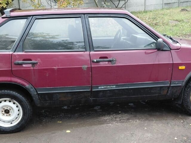 Красный ВАЗ 2109, объемом двигателя 1.5 л и пробегом 300 тыс. км за 650 $, фото 5 на Automoto.ua