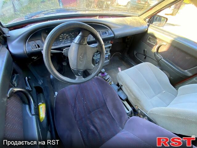 Красный ВАЗ 2109, объемом двигателя 1.5 л и пробегом 105 тыс. км за 1000 $, фото 2 на Automoto.ua