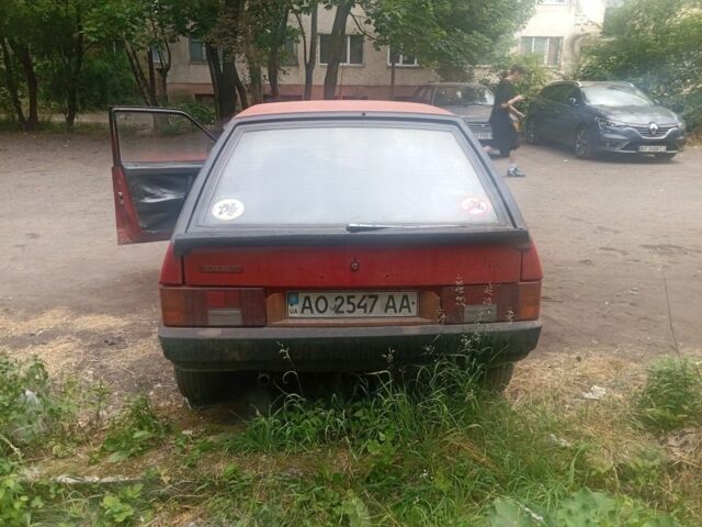 Красный ВАЗ 2109, объемом двигателя 1.6 л и пробегом 300 тыс. км за 400 $, фото 3 на Automoto.ua