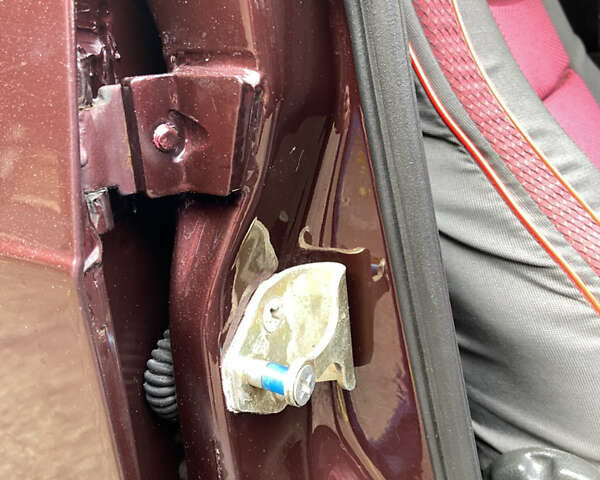 Красный ВАЗ 2109, объемом двигателя 1.5 л и пробегом 63 тыс. км за 1800 $, фото 23 на Automoto.ua