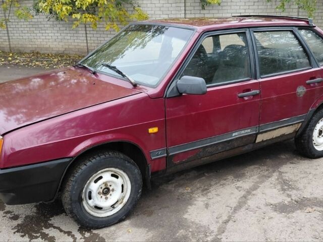 Красный ВАЗ 2109, объемом двигателя 1.5 л и пробегом 300 тыс. км за 650 $, фото 1 на Automoto.ua