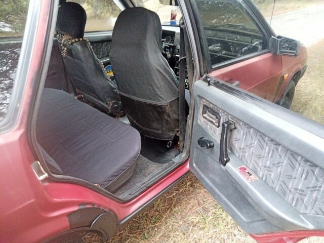 Красный ВАЗ 2109, объемом двигателя 1.5 л и пробегом 123 тыс. км за 750 $, фото 16 на Automoto.ua