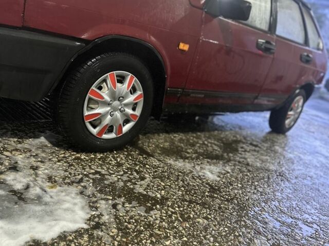 Красный ВАЗ 2109, объемом двигателя 1.5 л и пробегом 412 тыс. км за 620 $, фото 3 на Automoto.ua