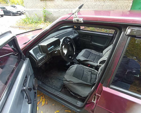 Красный ВАЗ 2109, объемом двигателя 1.5 л и пробегом 246 тыс. км за 1100 $, фото 12 на Automoto.ua