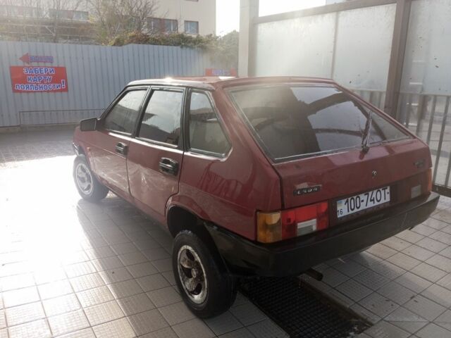 Червоний ВАЗ 2109, об'ємом двигуна 2 л та пробігом 200 тис. км за 700 $, фото 2 на Automoto.ua