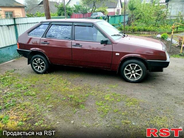 Красный ВАЗ 2109, объемом двигателя 1.5 л и пробегом 250 тыс. км за 750 $, фото 2 на Automoto.ua