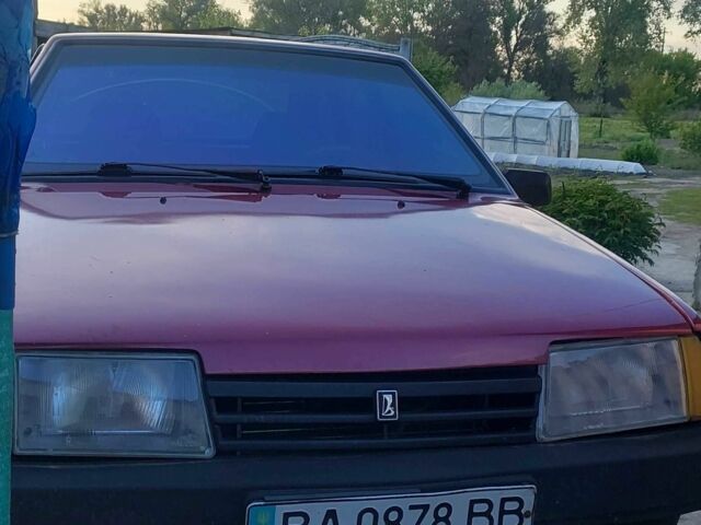 Красный ВАЗ 2109, объемом двигателя 1.5 л и пробегом 35 тыс. км за 2000 $, фото 2 на Automoto.ua