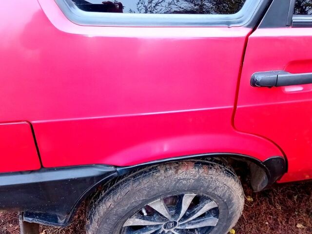 Красный ВАЗ 2109, объемом двигателя 1.5 л и пробегом 230 тыс. км за 2150 $, фото 4 на Automoto.ua