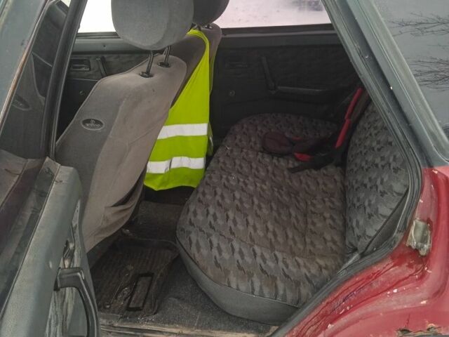 Красный ВАЗ 2109, объемом двигателя 1.5 л и пробегом 3 тыс. км за 1000 $, фото 9 на Automoto.ua