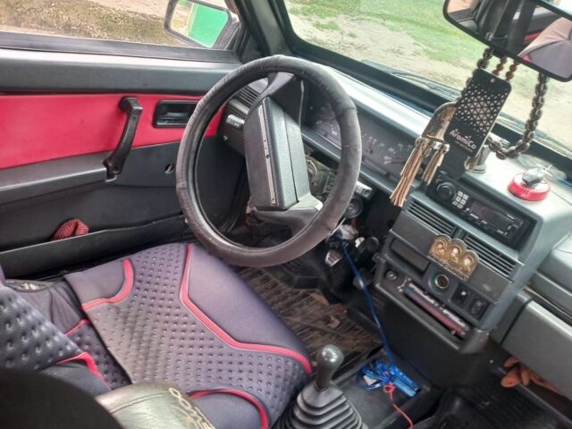 Красный ВАЗ 2109, объемом двигателя 1.5 л и пробегом 300 тыс. км за 600 $, фото 6 на Automoto.ua