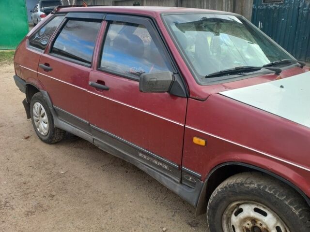 Красный ВАЗ 2109, объемом двигателя 1.5 л и пробегом 300 тыс. км за 600 $, фото 4 на Automoto.ua