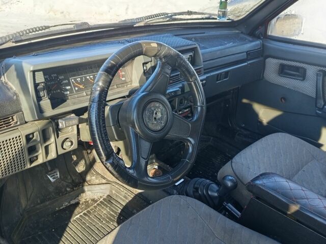 Красный ВАЗ 2109, объемом двигателя 1.5 л и пробегом 40 тыс. км за 1206 $, фото 4 на Automoto.ua