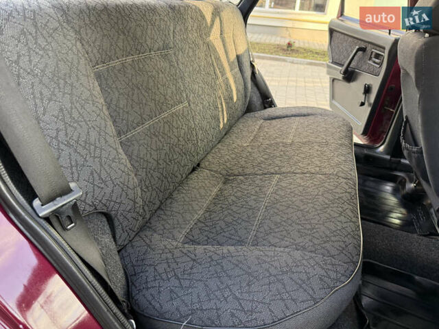 Красный ВАЗ 2109, объемом двигателя 1.5 л и пробегом 61 тыс. км за 2999 $, фото 80 на Automoto.ua