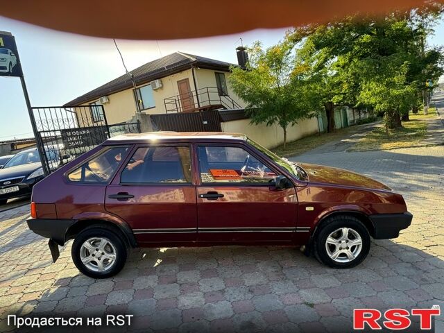 Красный ВАЗ 2109, объемом двигателя 1.5 л и пробегом 300 тыс. км за 1399 $, фото 3 на Automoto.ua