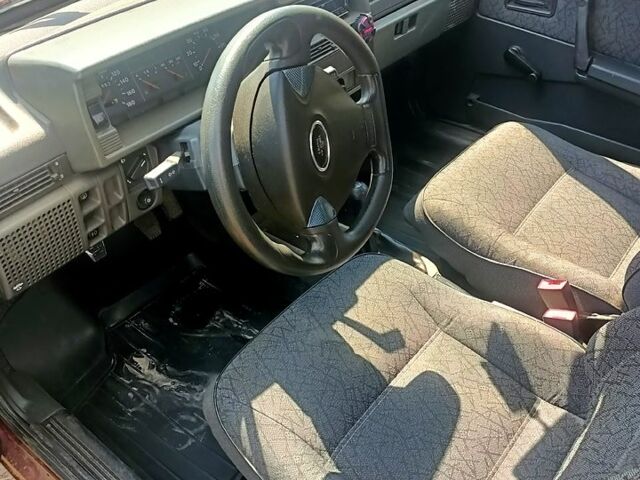 Красный ВАЗ 2109, объемом двигателя 1.5 л и пробегом 141 тыс. км за 2500 $, фото 4 на Automoto.ua