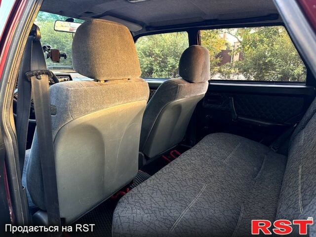 Красный ВАЗ 2109, объемом двигателя 1.5 л и пробегом 300 тыс. км за 1399 $, фото 7 на Automoto.ua