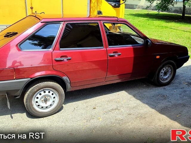 Красный ВАЗ 2109, объемом двигателя 1.6 л и пробегом 200 тыс. км за 1650 $, фото 2 на Automoto.ua
