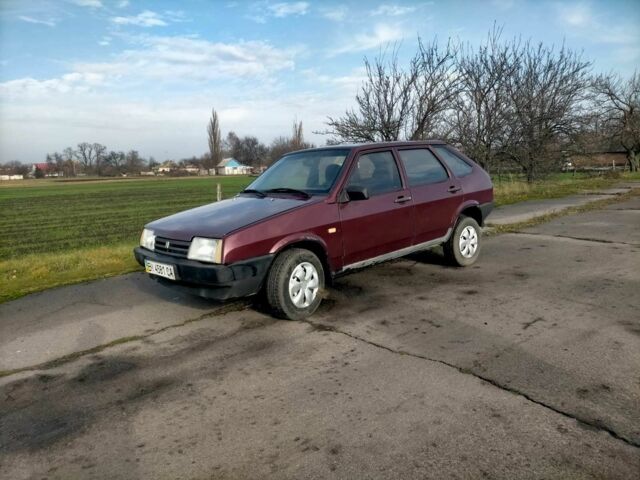 Красный ВАЗ 2109, объемом двигателя 1.5 л и пробегом 198 тыс. км за 1600 $, фото 1 на Automoto.ua